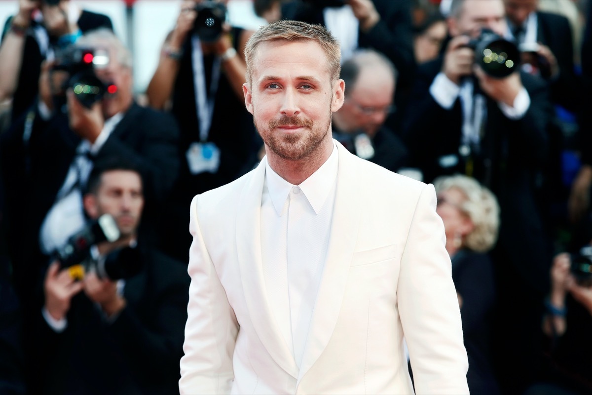 Ryan Gosling wears a white suit to the premiere of 