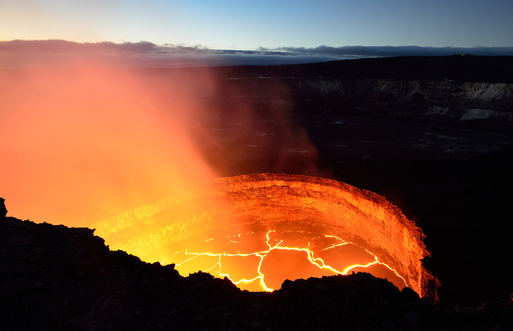 Hawaii Volcanoes National Park natural wonders in america