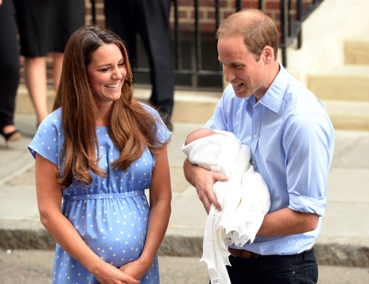 Prince George and Princess Charlotte - Perfect Portraits of Royal Babies 8