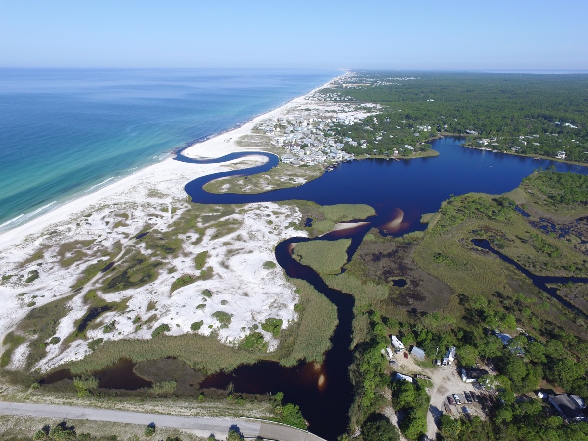 lakes stream into the ocean in florida