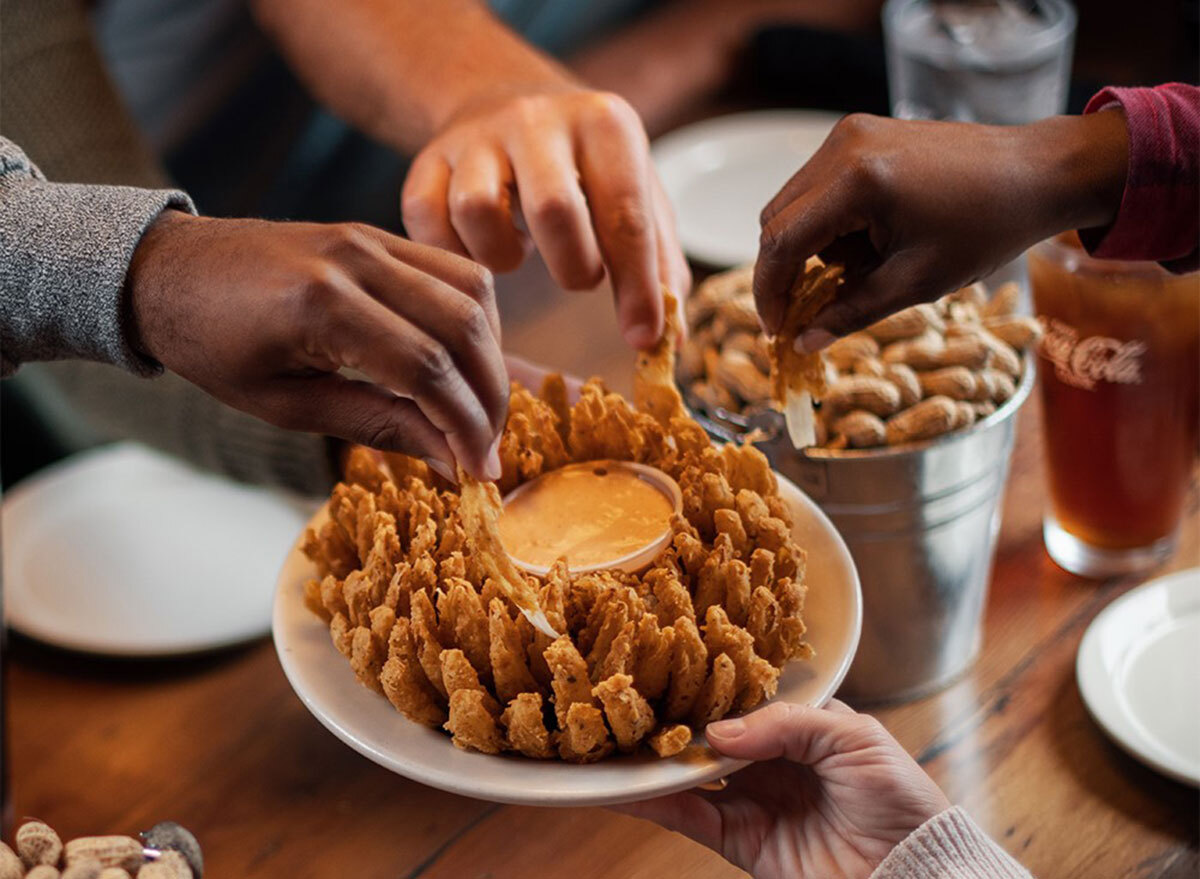 texas roadhouse bloomin onion