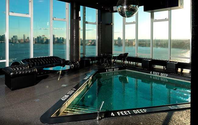 stunning_luxury_hotels_in_nyc_that_prove_you_need_to_treat_yourself_14