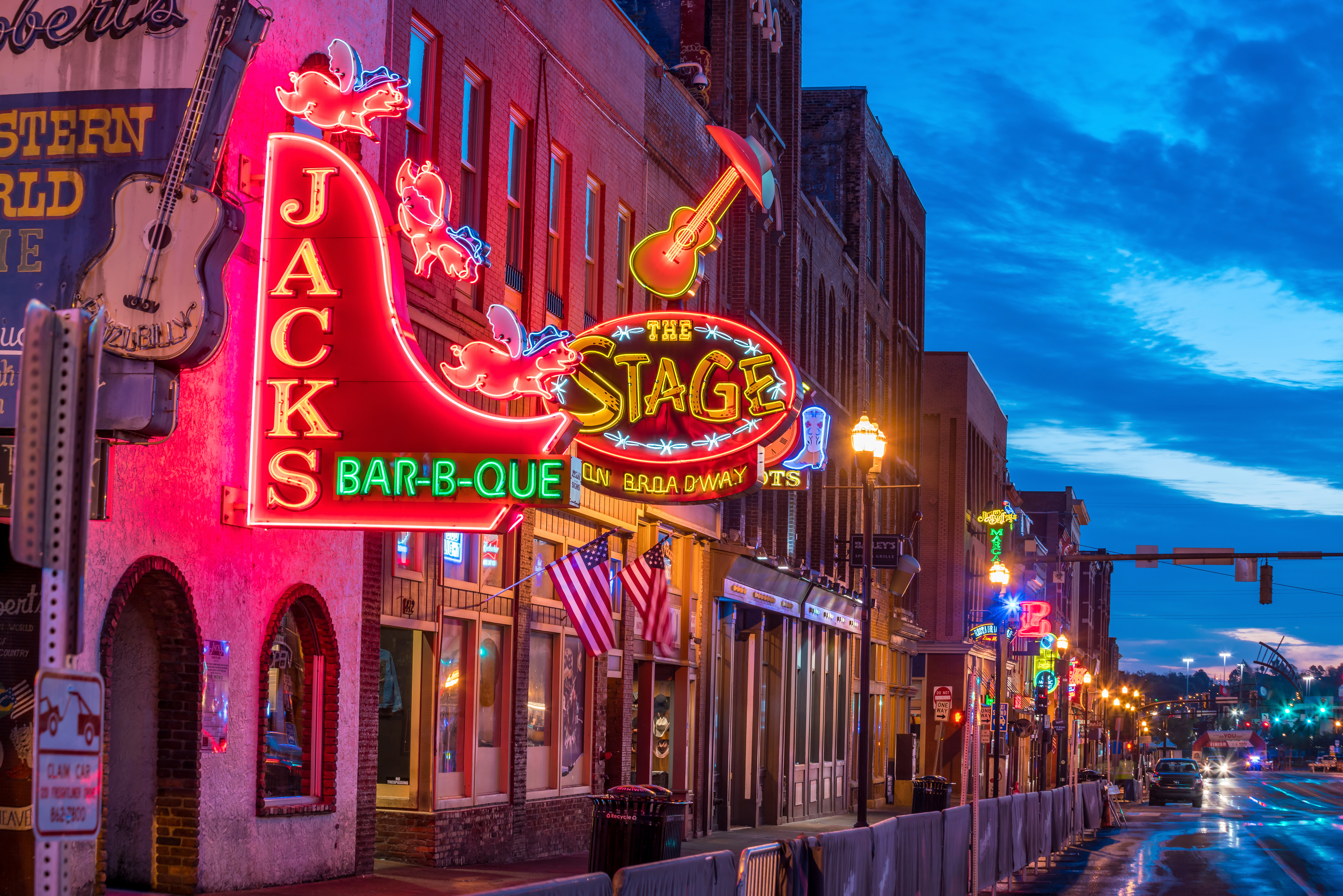 music row in downtown nashville