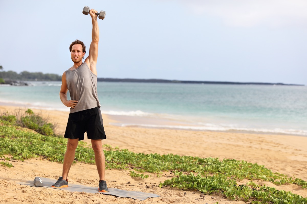 Single arm dumbbell snatch