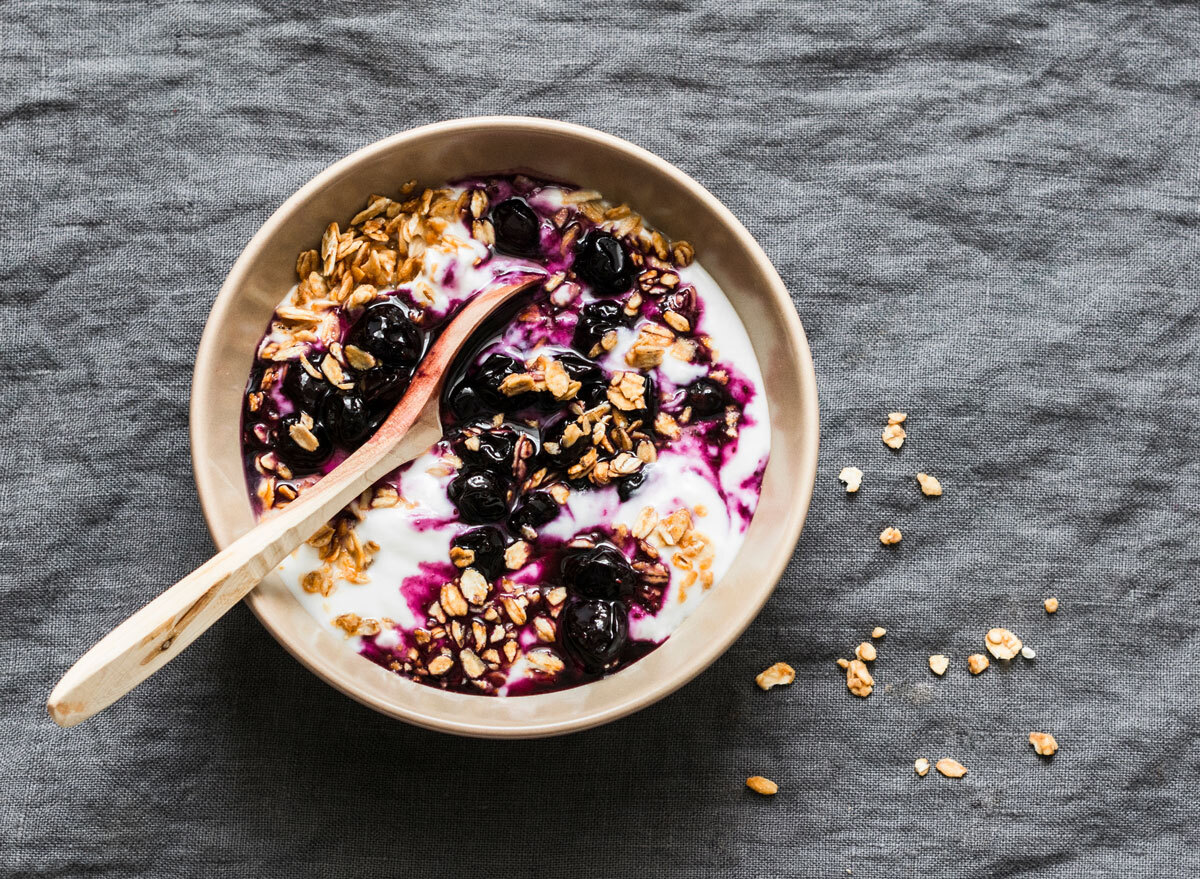 Greek yogurt with frozen blueberry sauce granola