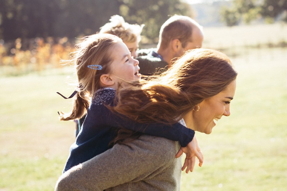 cambridge family, george on wills back and charlottes on kates