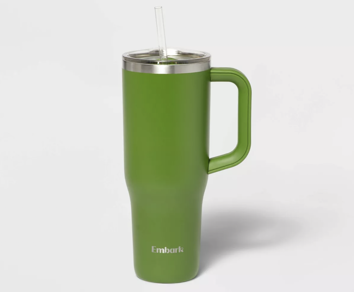 Grass-green Embark tumbler against a white background