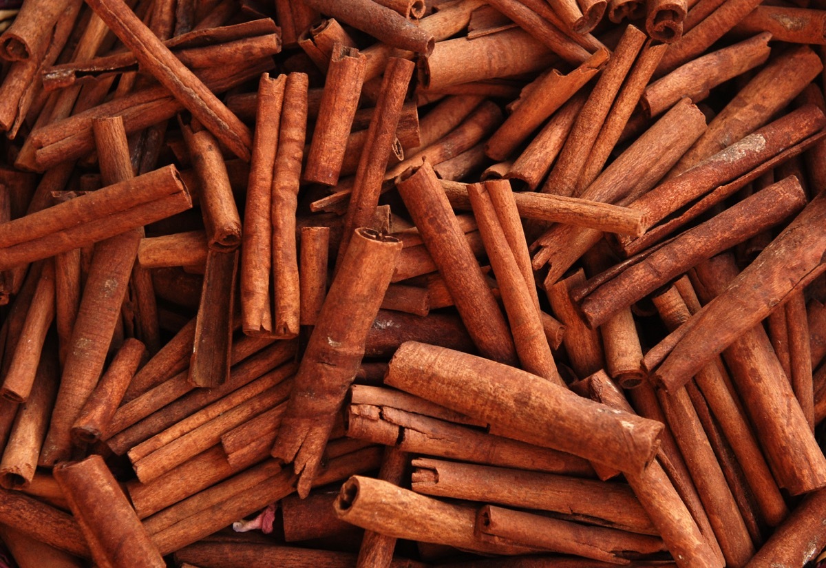 cinnamon sticks