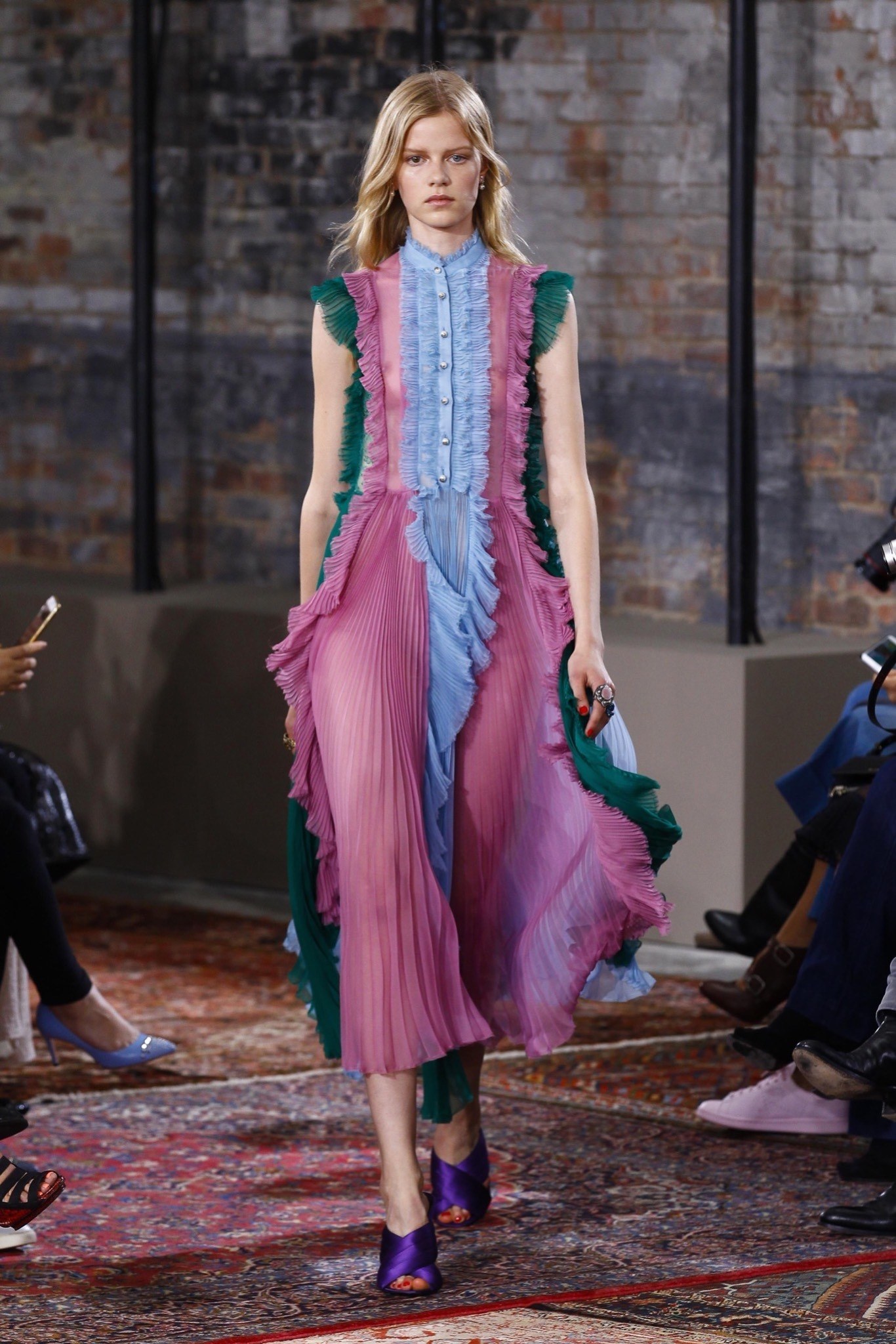 best-looks-of-the-gucci-cruise-collection-2016-13