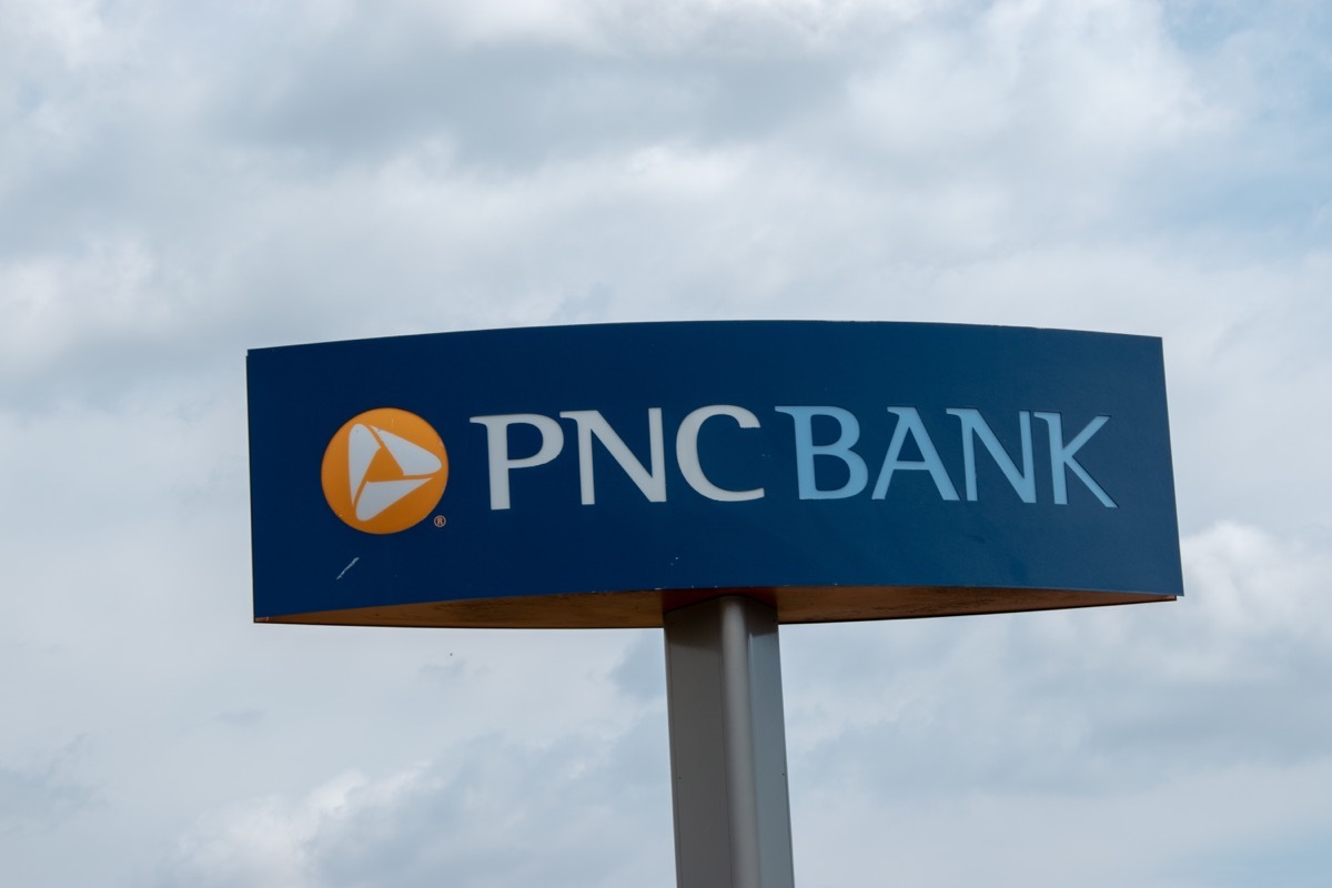 pnc bank sign