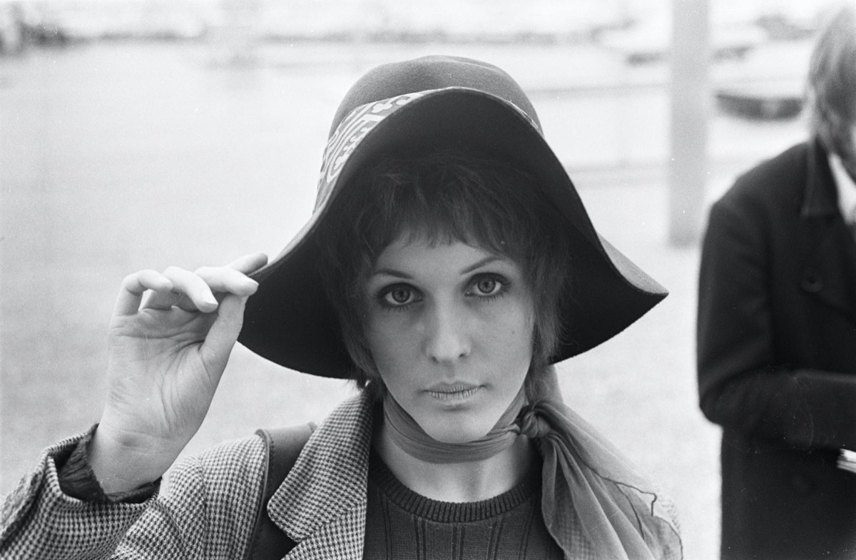 julie driscoll black and white photo in hat