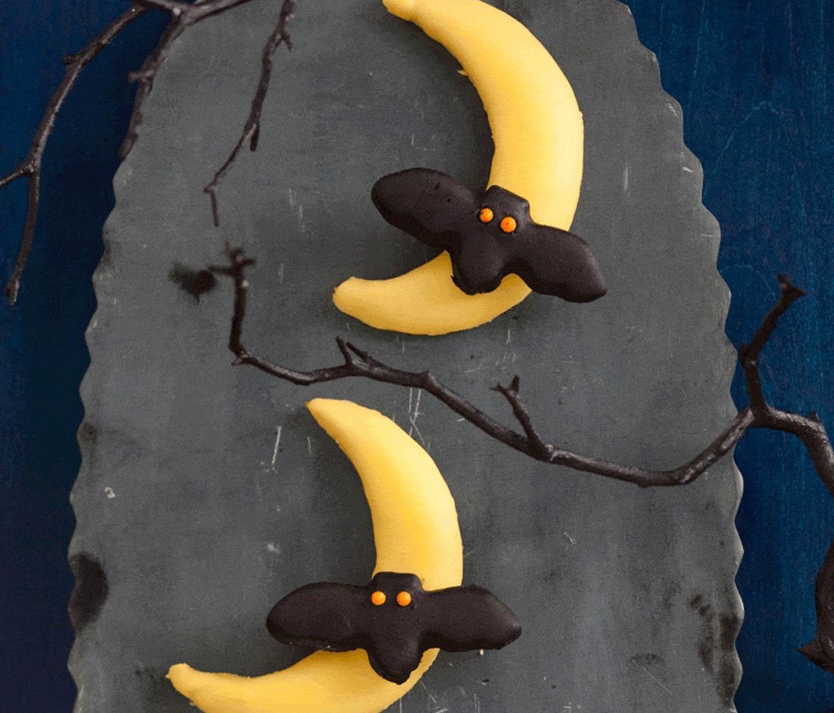 Bat flying over the moon cookies | 15 Easy Halloween Cookie Ideas | Her Beauty