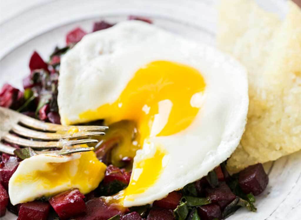 egg and beet breakfast hash