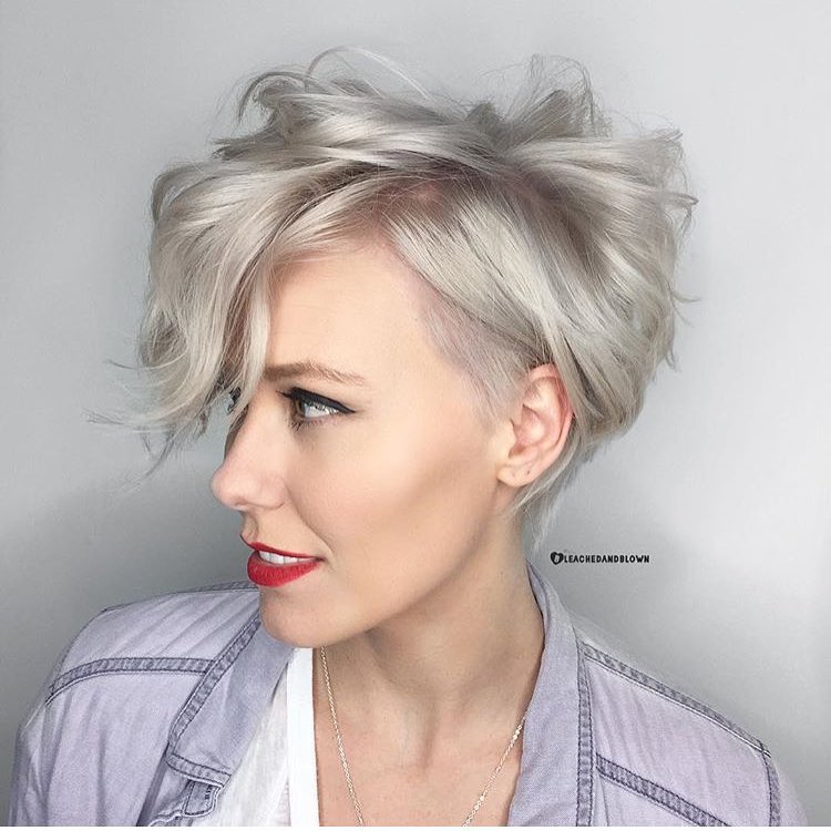 Th-Most-Flattering-Haircuts-For-Women-Of-All-Ages-08