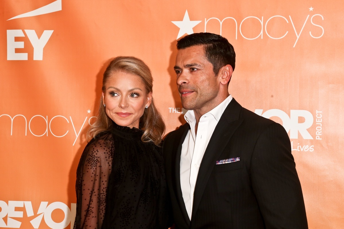 kelly ripa and mark consuelos