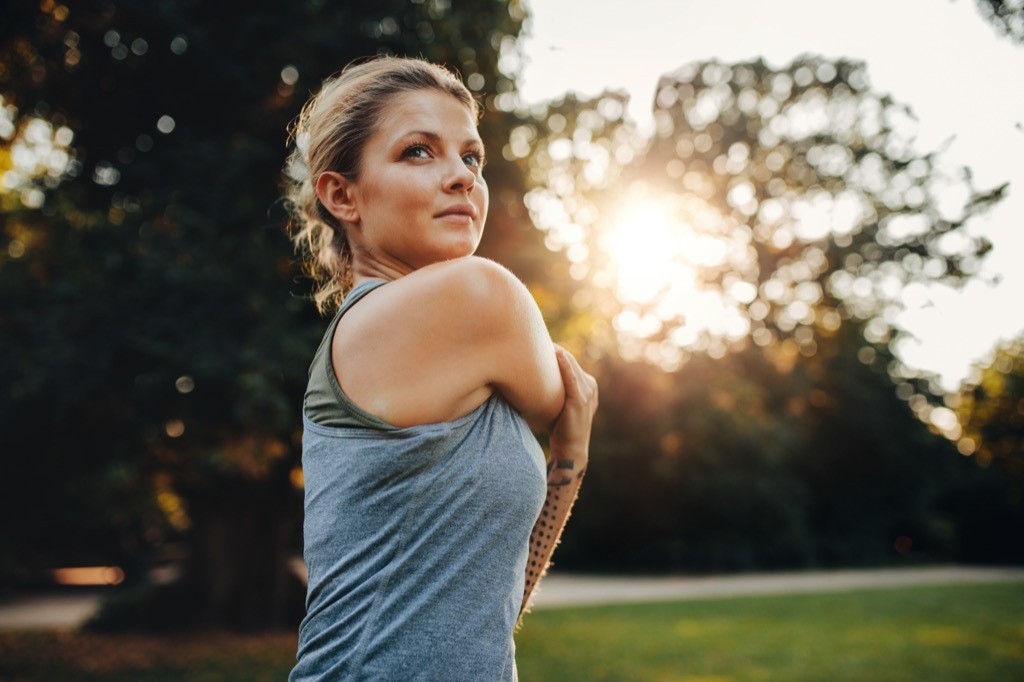 woman working out Being Single in your thirties