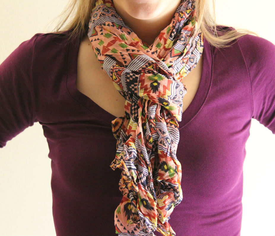 stylish_ways_to_wear_scarf_this_winter_04