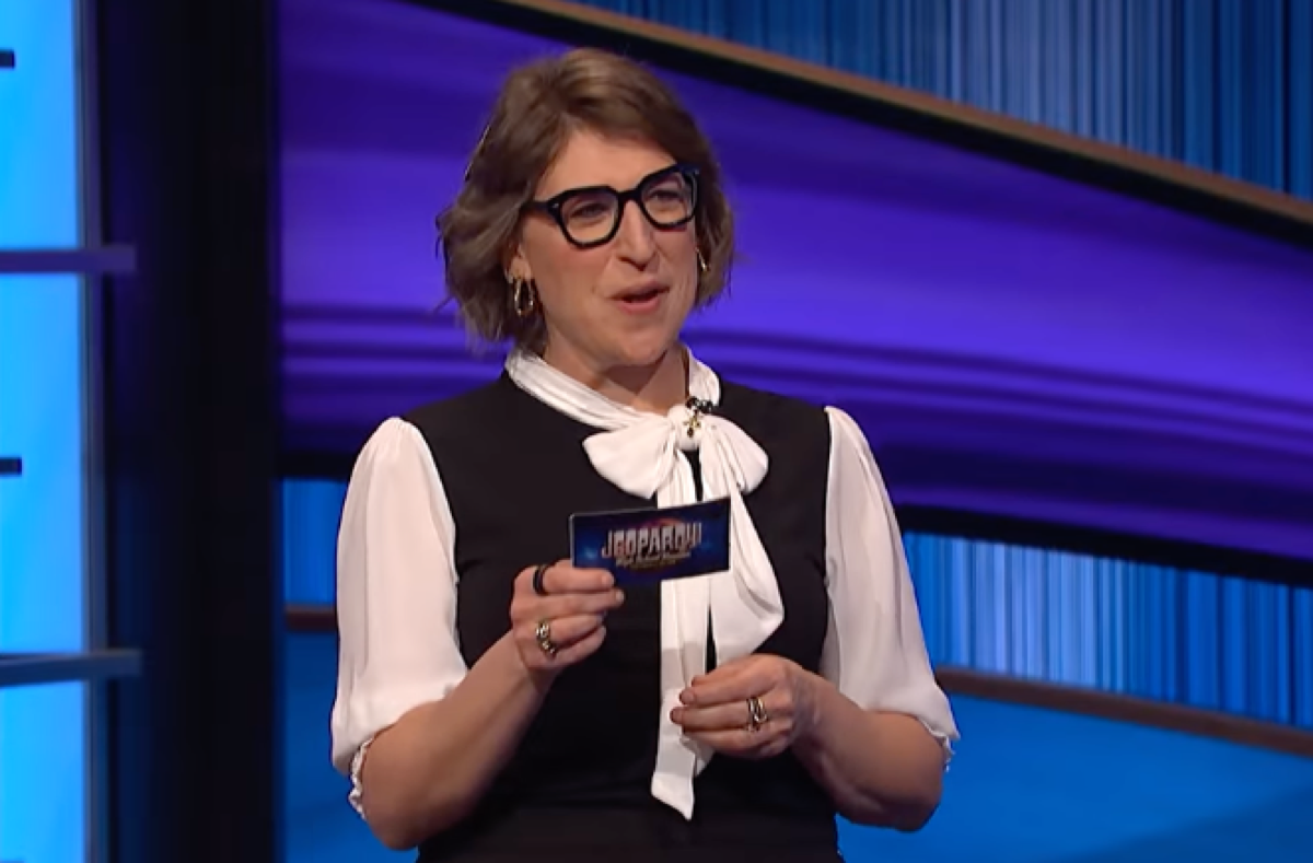 mayim bialik hosting jeopardy high school reunion tournament