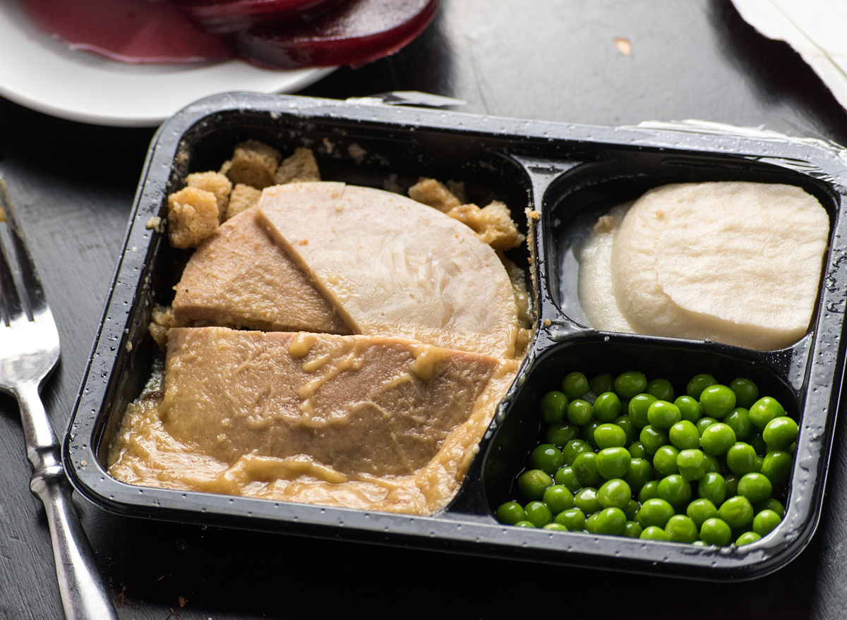 microwave turkey frozen dinner