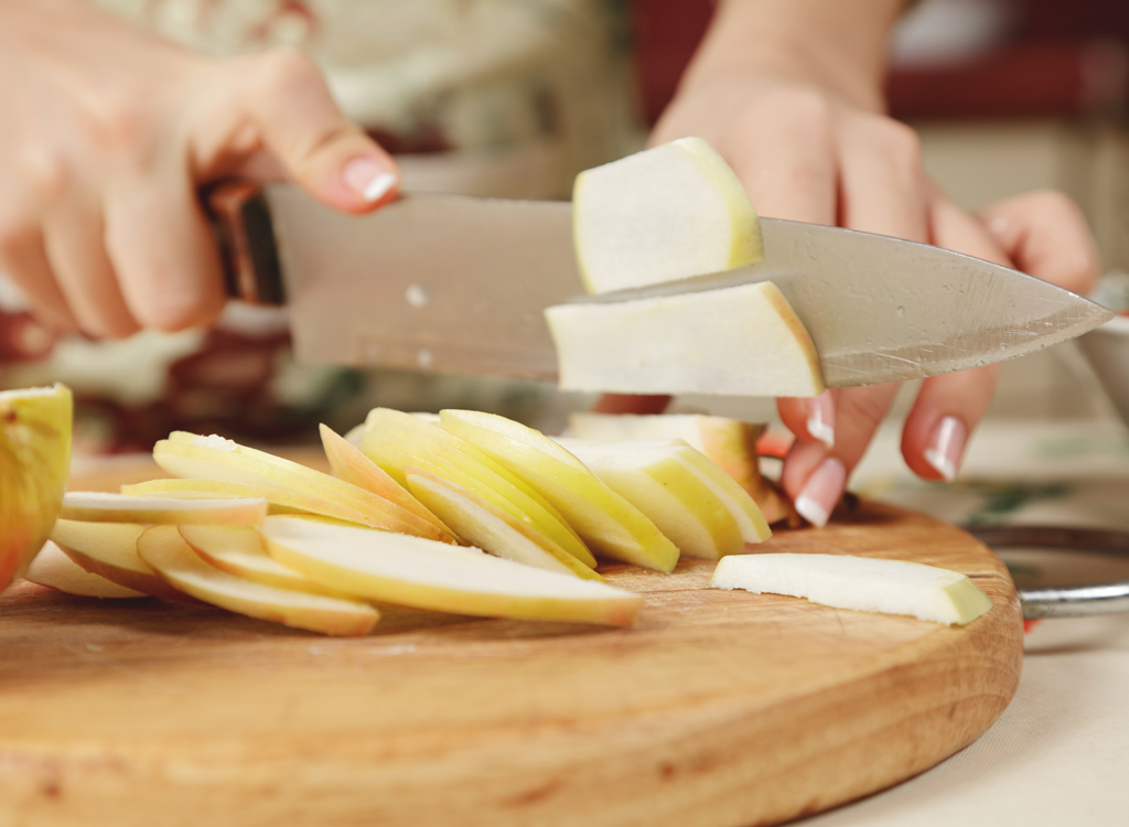 sliced apples