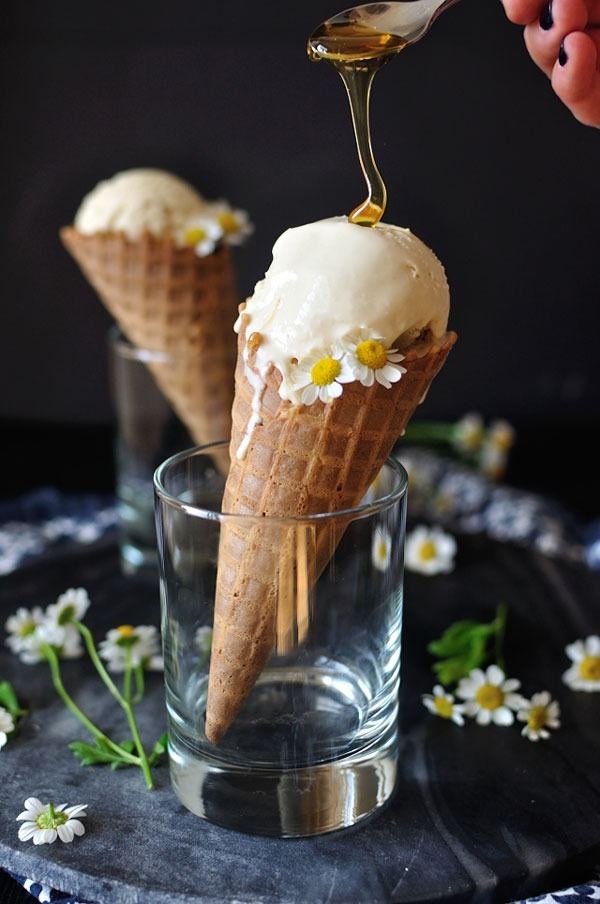 SALTED HONEY CHAMOMILE ICE CREAM