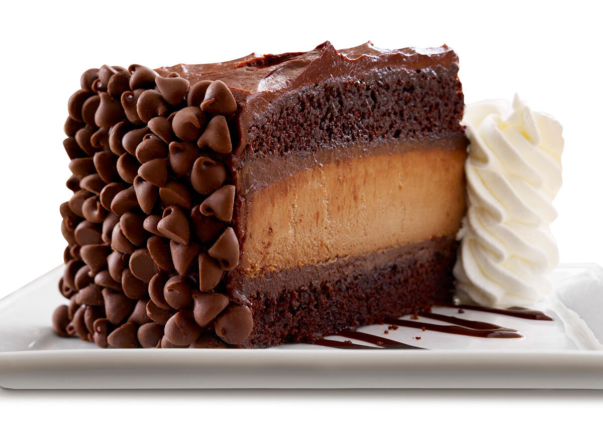 cheesecake factory hersheys chocolate bar cheesecake slice