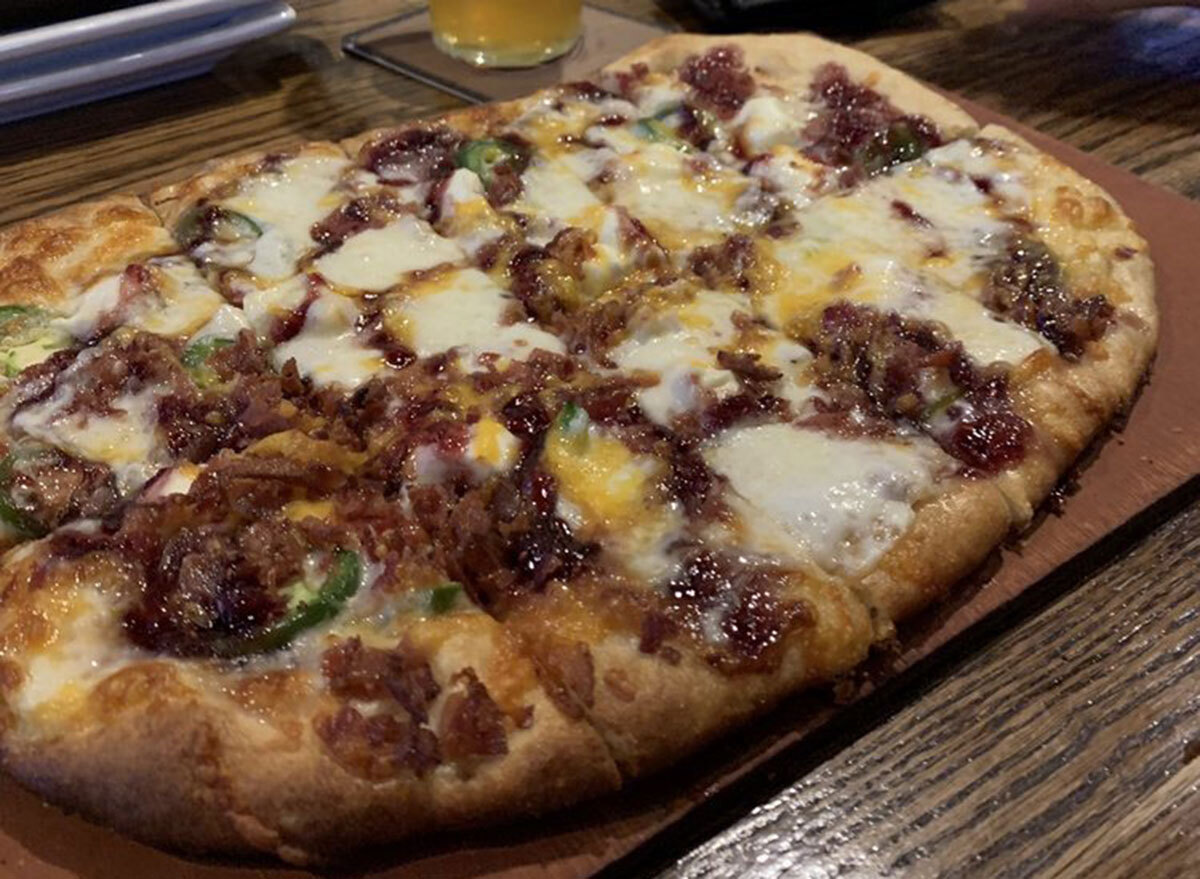 independent ale house jalapeno popper pizza